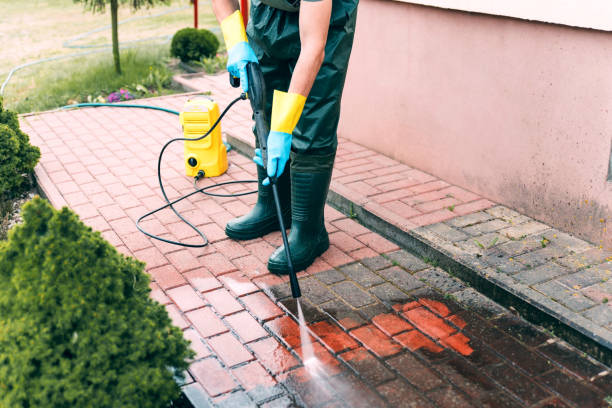 Why Choose Our Certified Pressure Washing Experts for Your Project Needs in Oaklawn Sunview, KS?