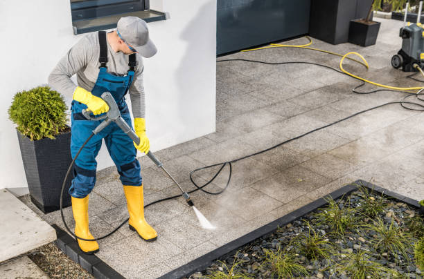 Best Deck Cleaning Services  in Oaklawn Sunview, KS